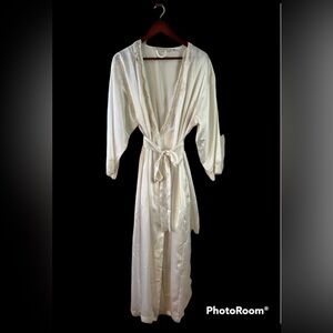 Victoria's Secret Cream Lace Robe